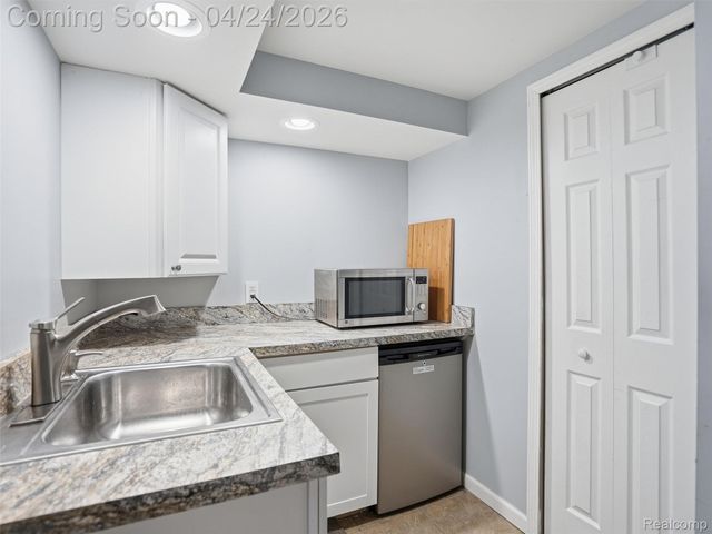42610 Colorado Drive, Clinton Charter Township, MI 48036