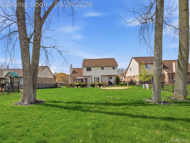 42610 Colorado Drive, Clinton Charter Township, MI 48036