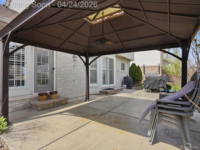 42610 Colorado Drive, Clinton Charter Township, MI 48036