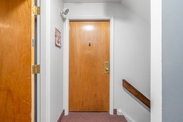 2 Autumn Leaf Dr Apt 6, Nashua, NH 03060