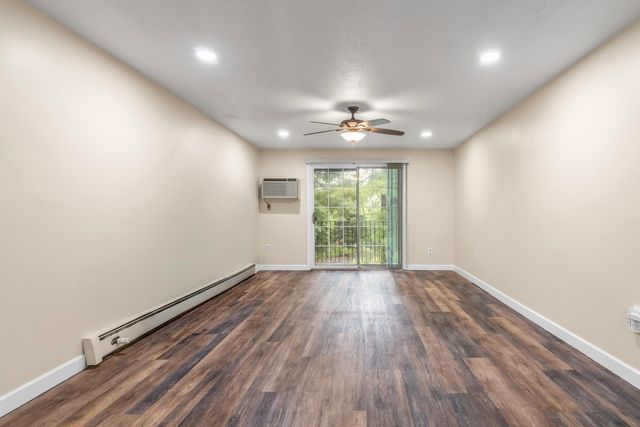 2 Autumn Leaf Dr Apt 6, Nashua, NH 03060