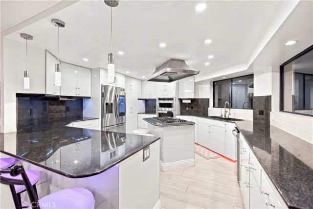 433 N Orchid Tree, Palm Springs, CA 92262