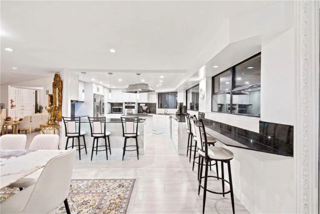 433 N Orchid Tree, Palm Springs, CA 92262