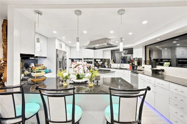 433 N Orchid Tree, Palm Springs, CA 92262