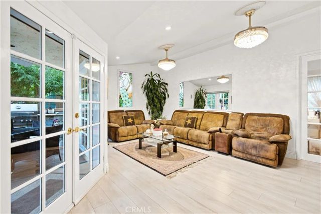 433 N Orchid Tree, Palm Springs, CA 92262