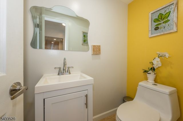 690 Garden St, Maywood Boro, NJ 07607