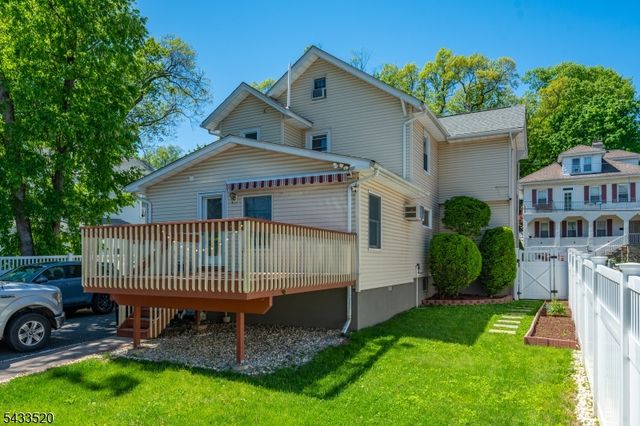 690 Garden St, Maywood Boro, NJ 07607