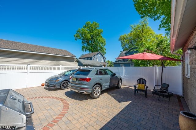 690 Garden St, Maywood Boro, NJ 07607