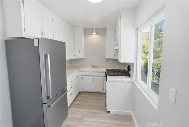 24047 Arch Street, Newhall, CA 91321