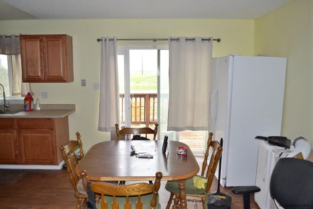 1205 ASHFORD DR, Cheyenne, WY 82007