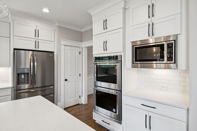 5846 Wagonvale Dr, Arrington, TN 37014