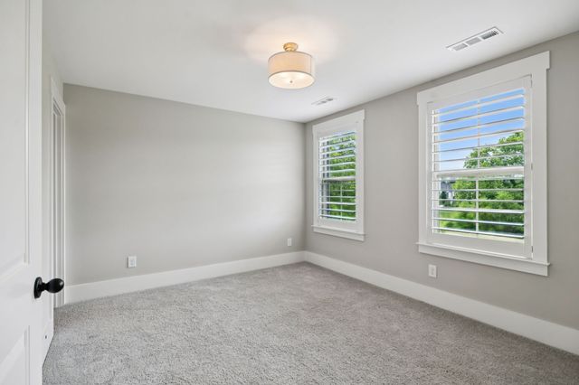 5846 Wagonvale Dr, Arrington, TN 37014