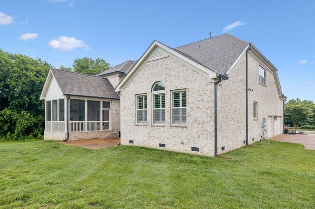 5846 Wagonvale Dr, Arrington, TN 37014