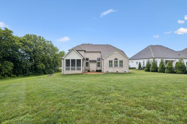 5846 Wagonvale Dr, Arrington, TN 37014