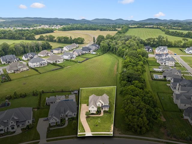 5846 Wagonvale Dr, Arrington, TN 37014