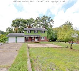 1061 Garden Heights Drive, South Charleston, WV 25309