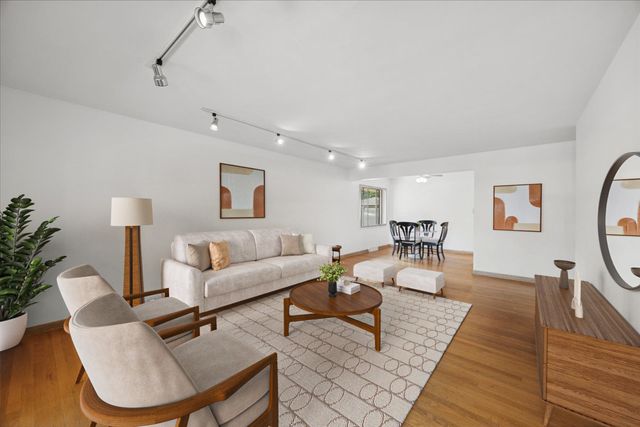 10511 Preston Street, Westchester, IL 60154