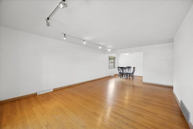 10511 Preston Street, Westchester, IL 60154