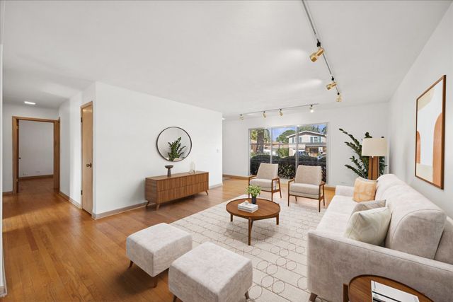 10511 Preston Street, Westchester, IL 60154