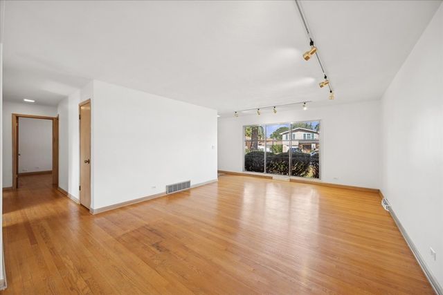 10511 Preston Street, Westchester, IL 60154