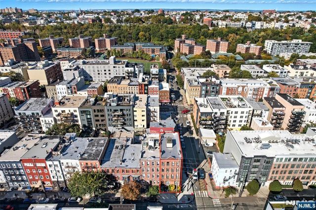 422 Madison Street 3L, Hoboken, NJ 07030