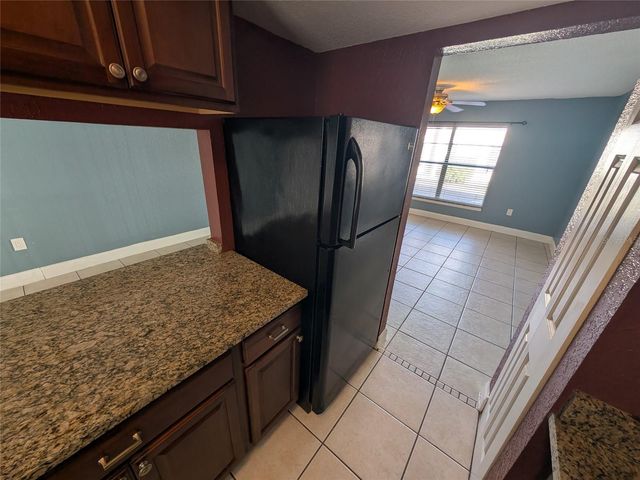 2564 SE 15TH AVENUE E, Ocala, FL 34471