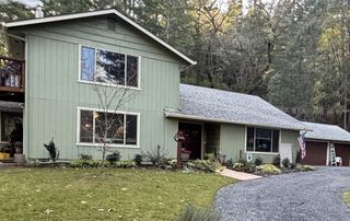 304 Woodlake Drive, Grants Pass, OR 97527