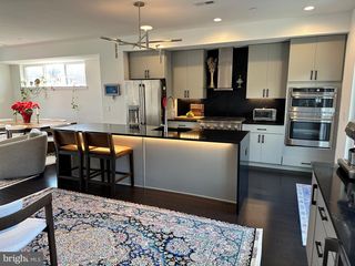 650 N 13TH ST, Philadelphia, PA 19123