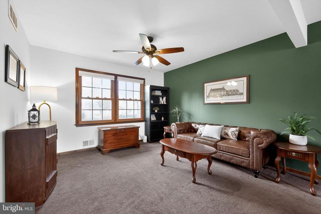 8 VALERIE LANE, Lawrenceville, NJ 08648