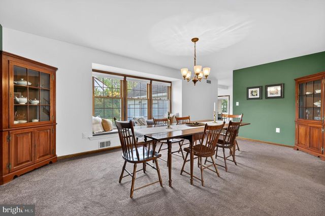 8 VALERIE LANE, Lawrenceville, NJ 08648