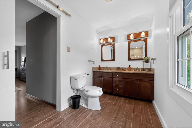 8 VALERIE LANE, Lawrenceville, NJ 08648