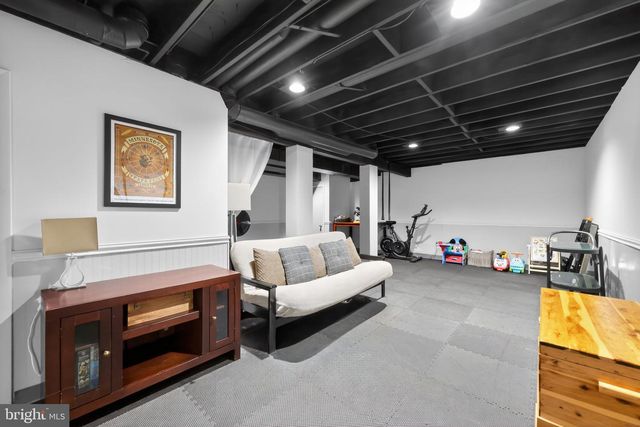 8 VALERIE LANE, Lawrenceville, NJ 08648