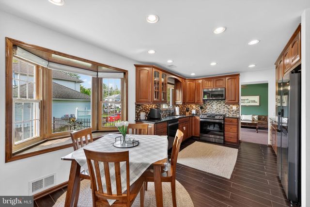 8 VALERIE LANE, Lawrenceville, NJ 08648