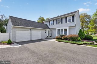 8 VALERIE LANE, Lawrenceville, NJ 08648