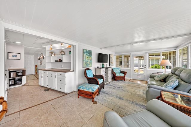 957 TODD WAY, Tavares, FL 32778