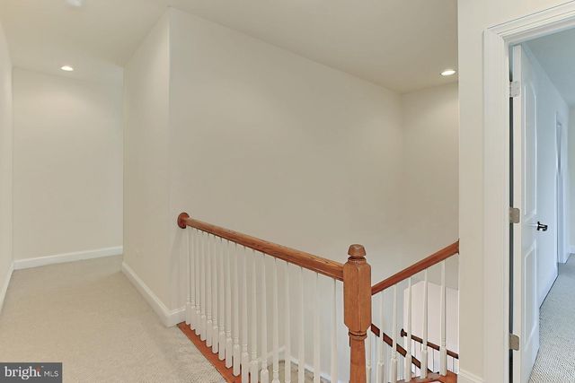 22219 FALLING TER, Ashburn, VA 20148