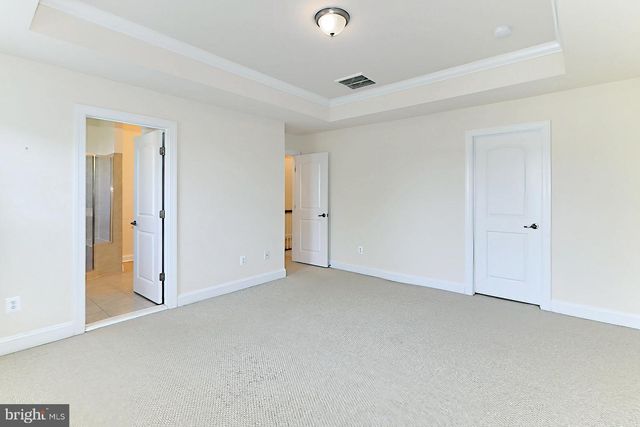 22219 FALLING TER, Ashburn, VA 20148