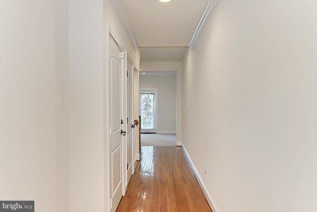 22219 FALLING TER, Ashburn, VA 20148