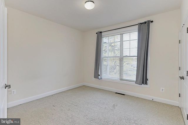 22219 FALLING TER, Ashburn, VA 20148