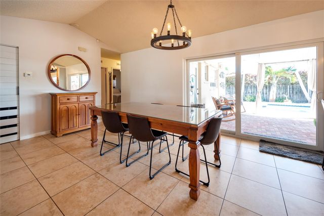 741 NW 97th Terrace, Pembroke Pines, FL 33024