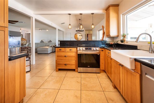 741 NW 97th Terrace, Pembroke Pines, FL 33024