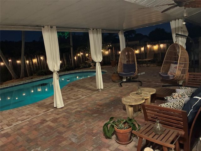 741 NW 97th Terrace, Pembroke Pines, FL 33024