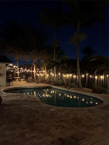 741 NW 97th Terrace, Pembroke Pines, FL 33024