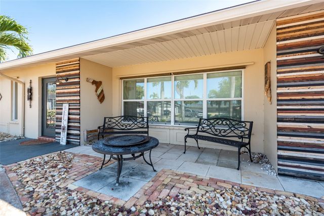 741 NW 97th Terrace, Pembroke Pines, FL 33024