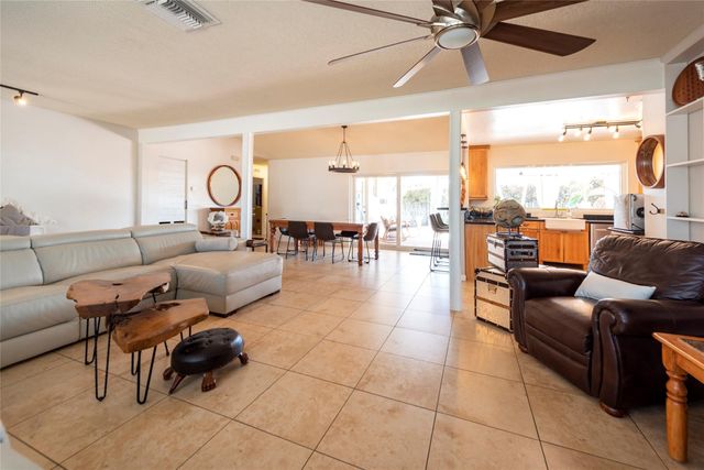 741 NW 97th Terrace, Pembroke Pines, FL 33024