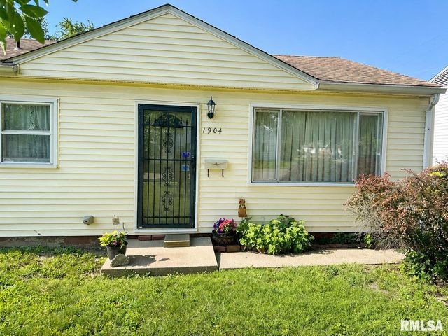 1904 BLACK Avenue, Springfield, IL 62702