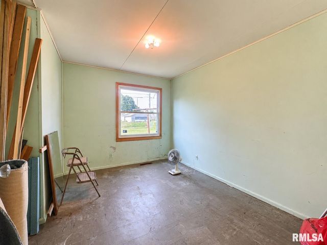 1904 BLACK Avenue, Springfield, IL 62702