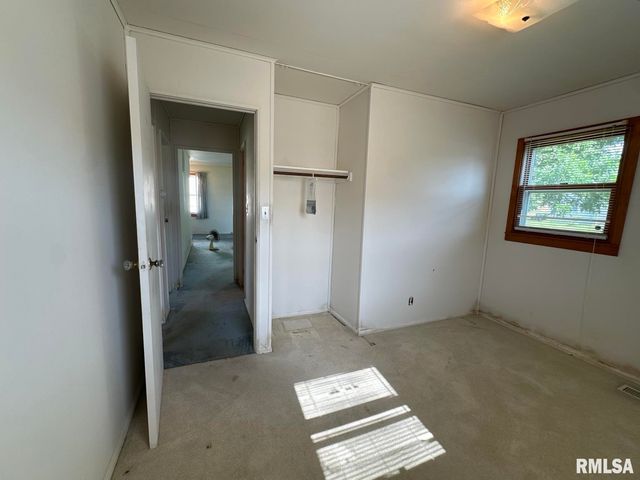 1904 BLACK Avenue, Springfield, IL 62702