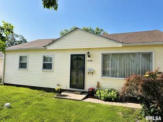 1904 BLACK Avenue, Springfield, IL 62702
