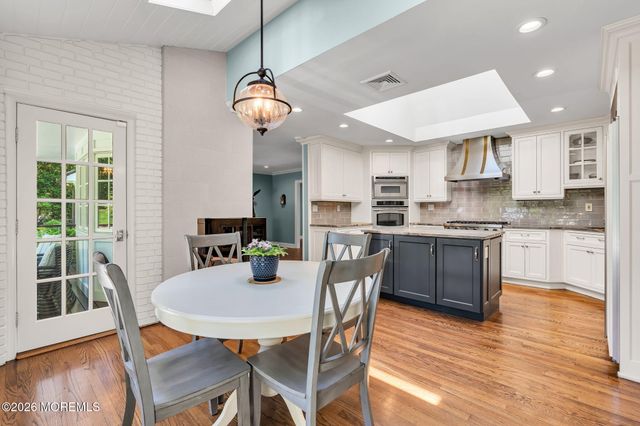 15 Circle Drive, Rumson, NJ 07760